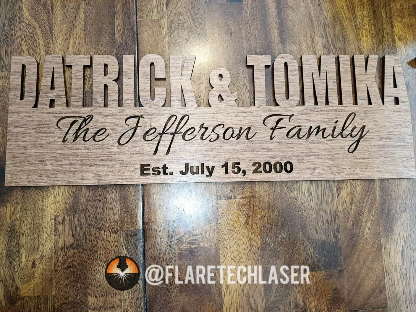 Personalized Family Wall Decoration for Wedding Anniversaries, Valentines Day, etc.