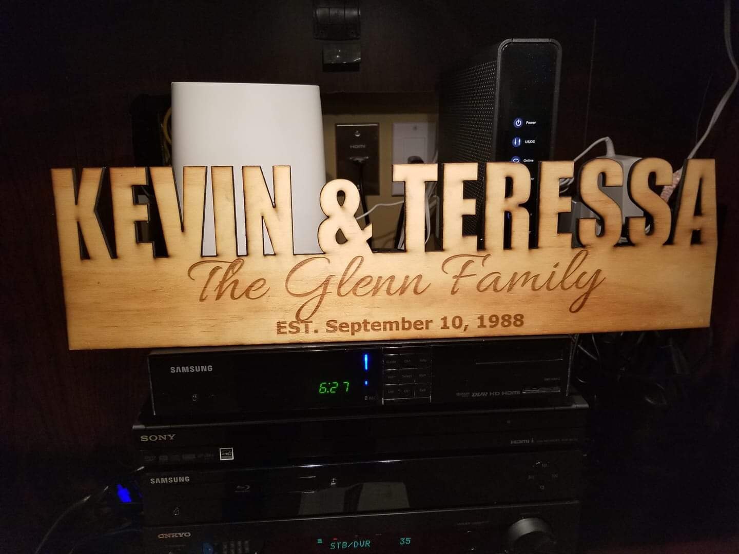 Personalized Family Wall Decoration for Wedding Anniversaries, Valentines Day, etc.
